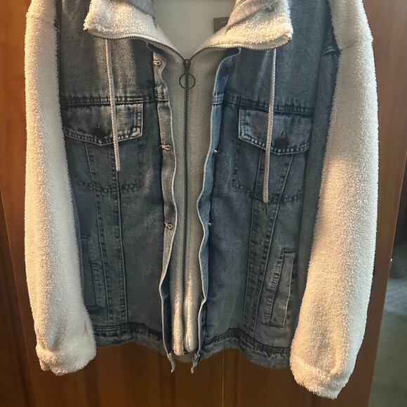 BKE Hooded Jean Jacket NWT - Picture 6 of 7